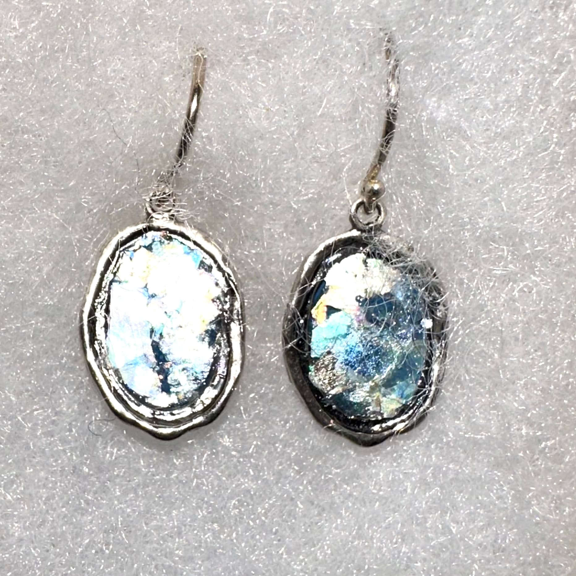 Roman Glass Earrings - Oval-shaped trimmed in silver